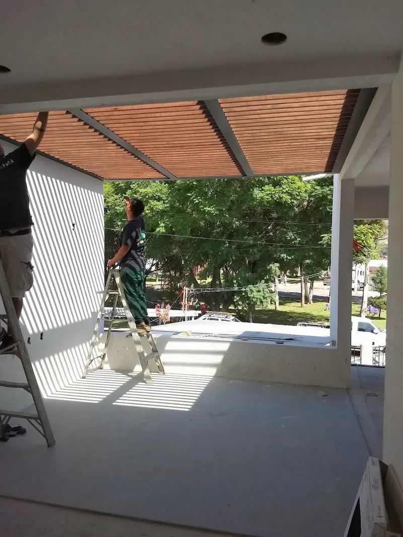 Pérgola de cancelería. Suministro e instalación de Luis Llano.